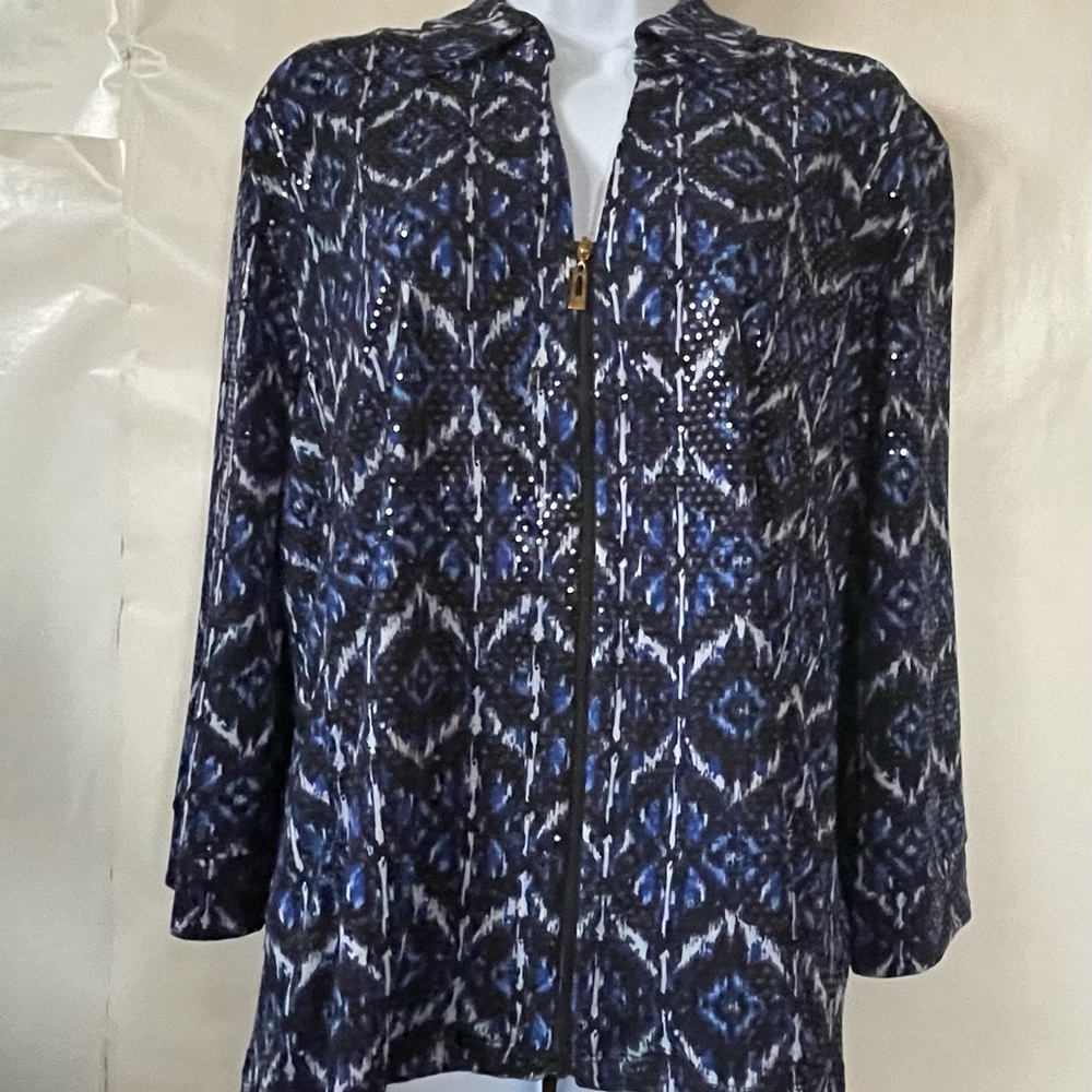 Navy blue jacket. Size PXL.